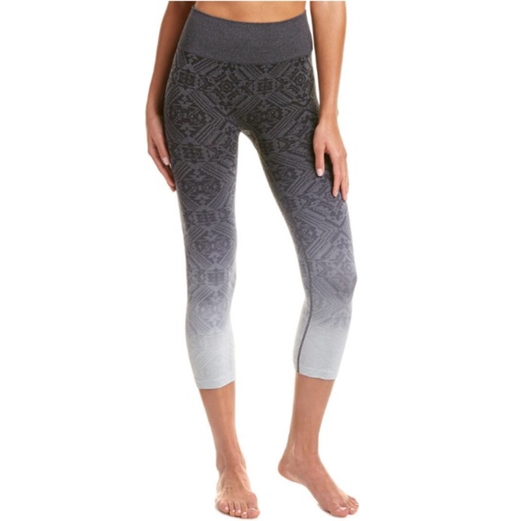 NEW ✨ ELECTRIC YOGA Ombre Jacquard Capri - Picture 4 of 8